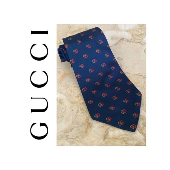 Gucci Other - Gucci 100% Silk GG Red & Green Monogram Tie
